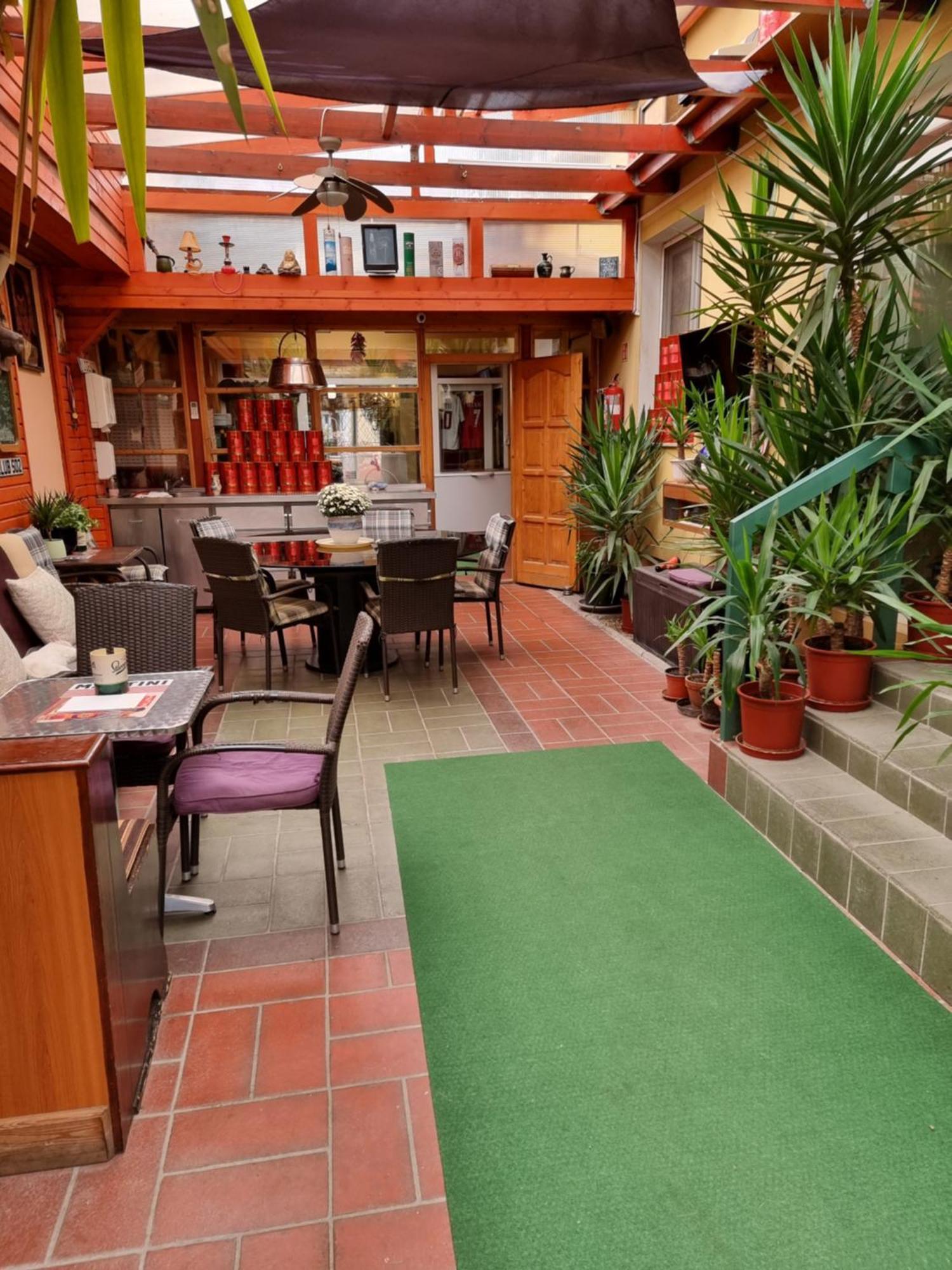 Club Haus 502 Kalocsa Acomodação com café da manhã Exterior foto